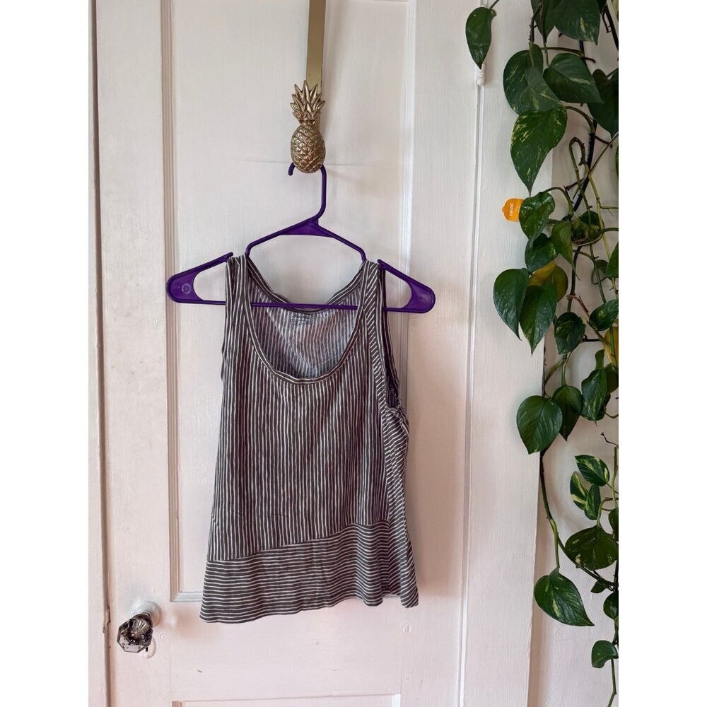 Eddie Bauer women’s size medium striped sleeveless top
